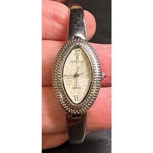 Women's 20mm Silver Tone Berenger Classic Watch, Lightly Patterned Face